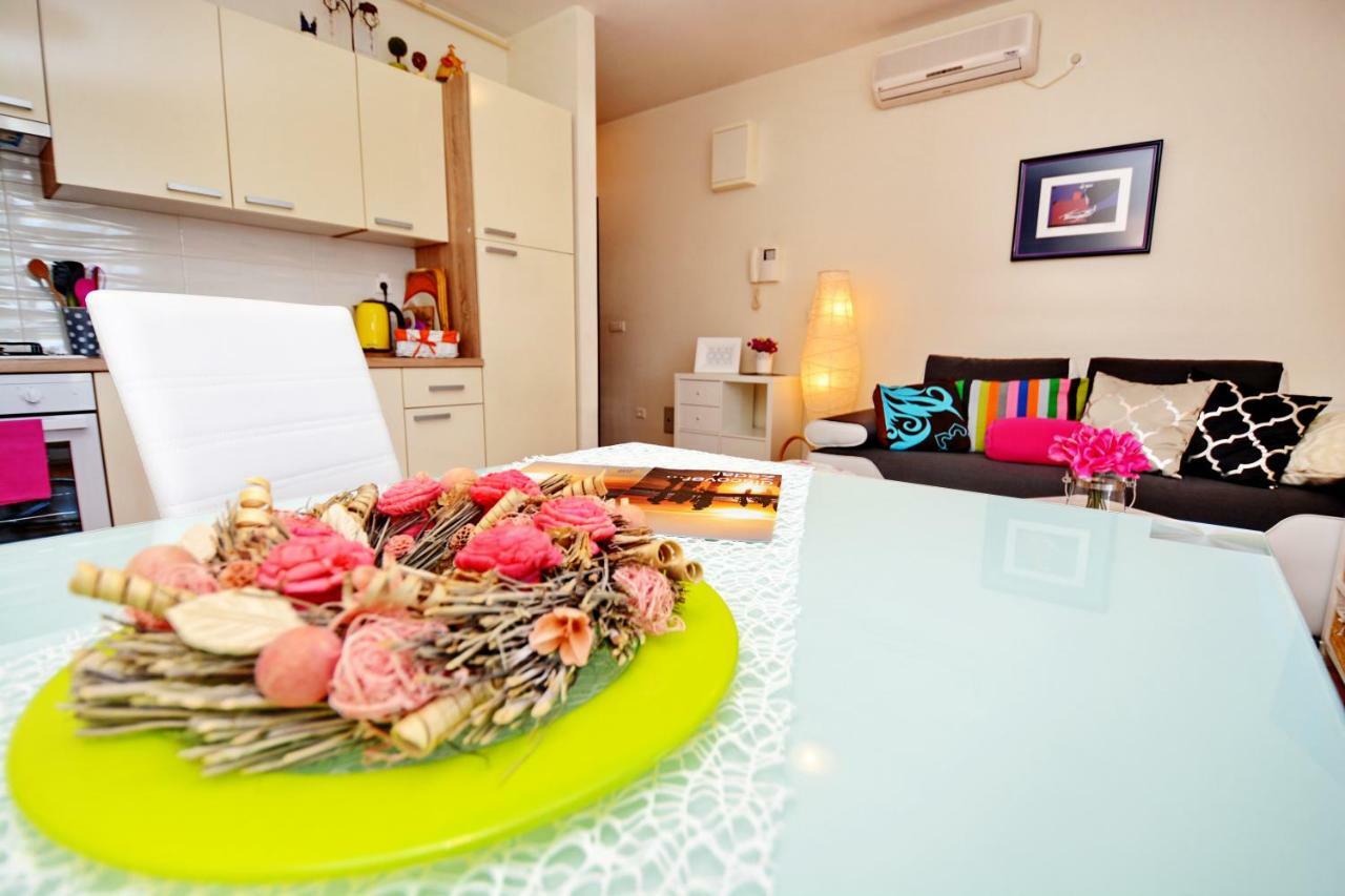 Apartment Vacation In Zadar - Mirna Exterior photo